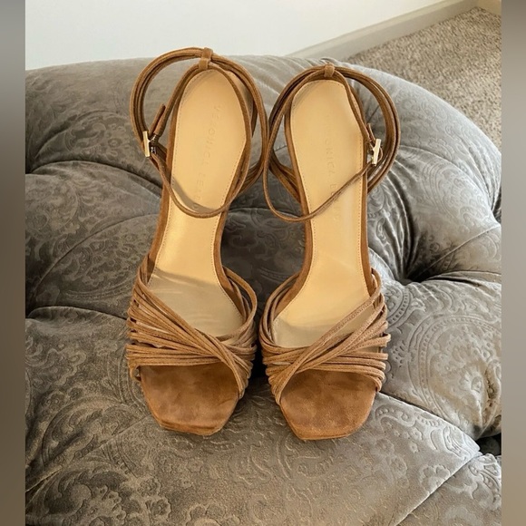 Veronica Beard Fletcher Platform
Hazelwood Suede Ankle Strap Sandals
Sz 9.5 - Picture 7 of 16